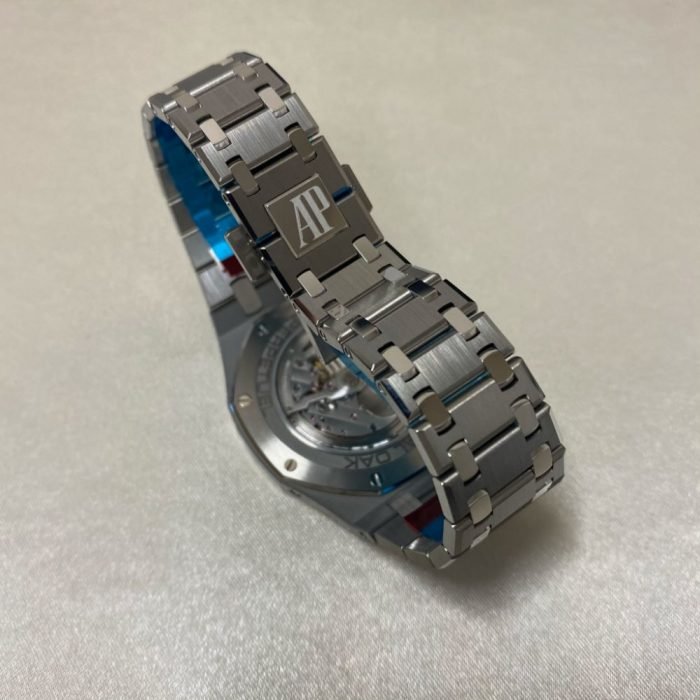 159A422C-FB68-4417-BFA7-F6A3394731EA-700x700.jpg