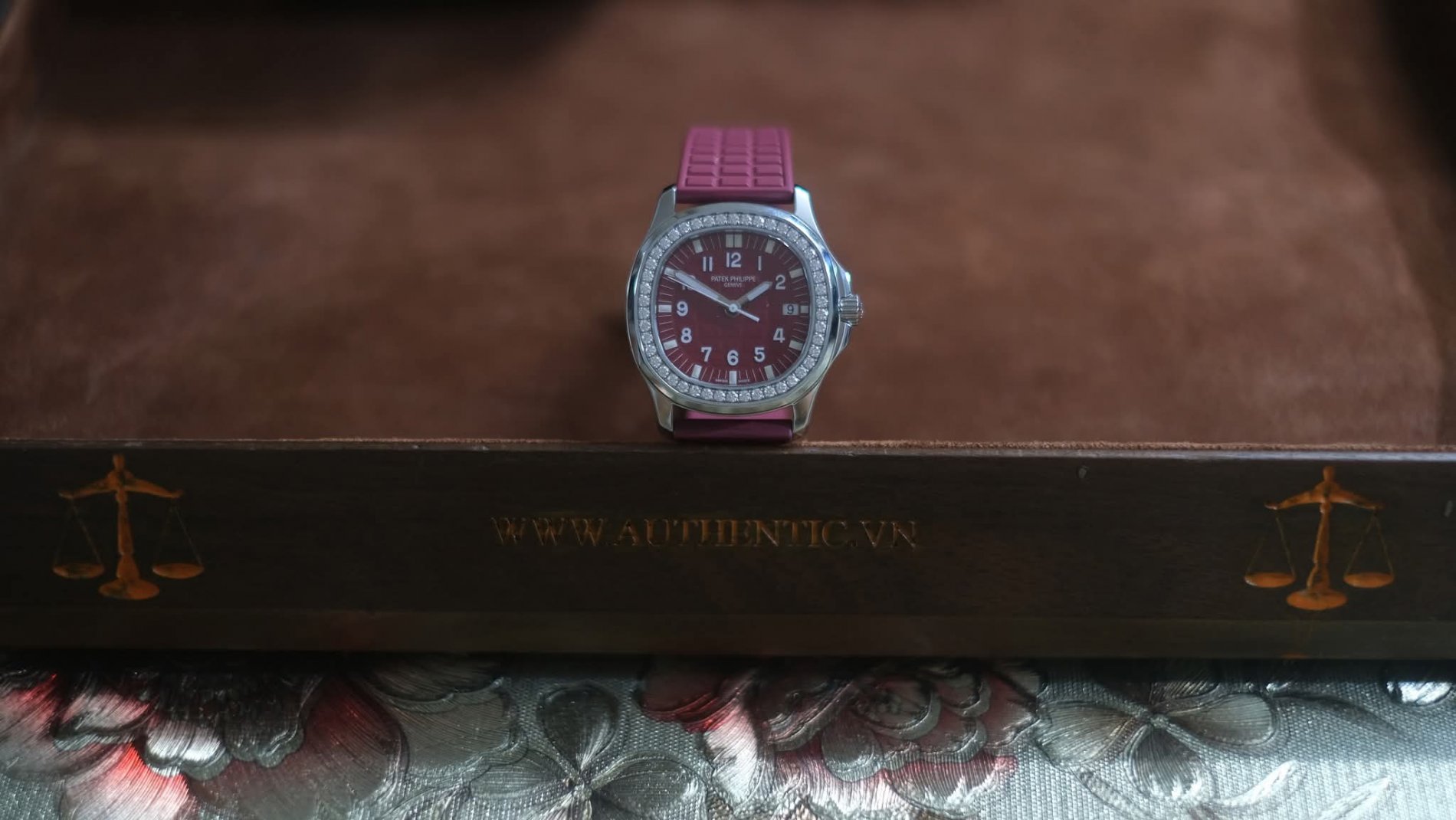 334149.jpg