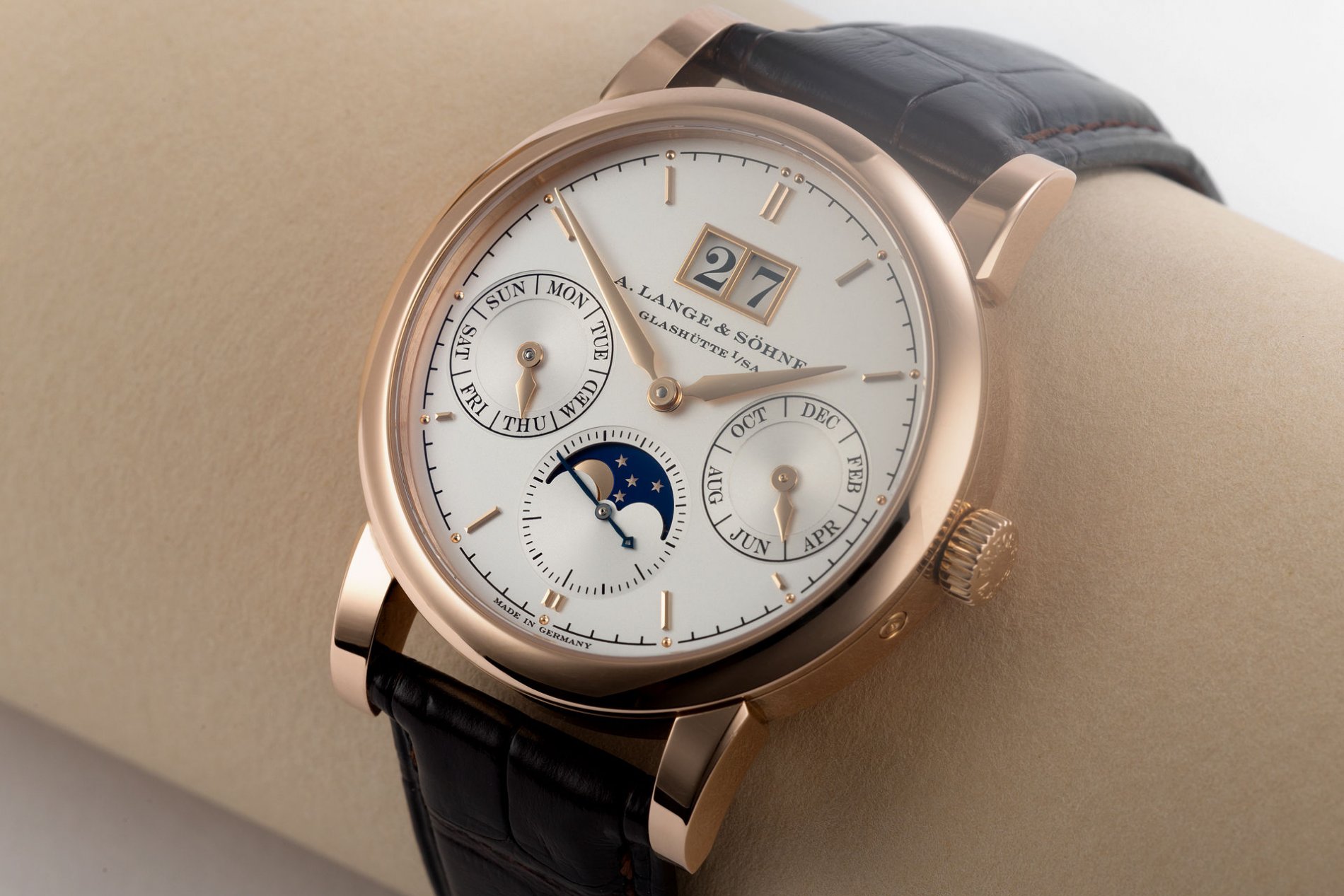   a-lange-and-sohne-saxonia-annual-calendar-385mm-18ct-rose-gold-ref-330032e-year-2011-12.jpeg