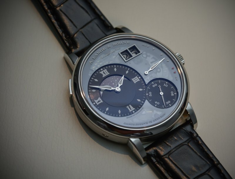 A.-Lange-Sohne-Grand-Lange-1-Moon-Phase-Lumen-SIHH-2016-10.jpg