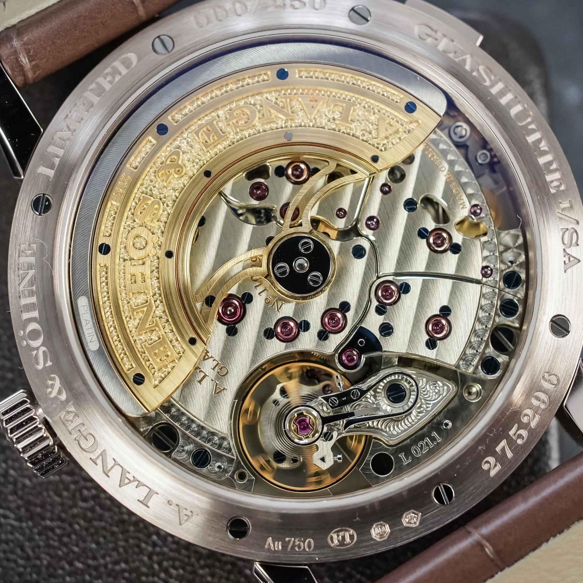 A-lange-Sohne-Lange-1-Daymatic-Honeygold-video-review-5.jpeg