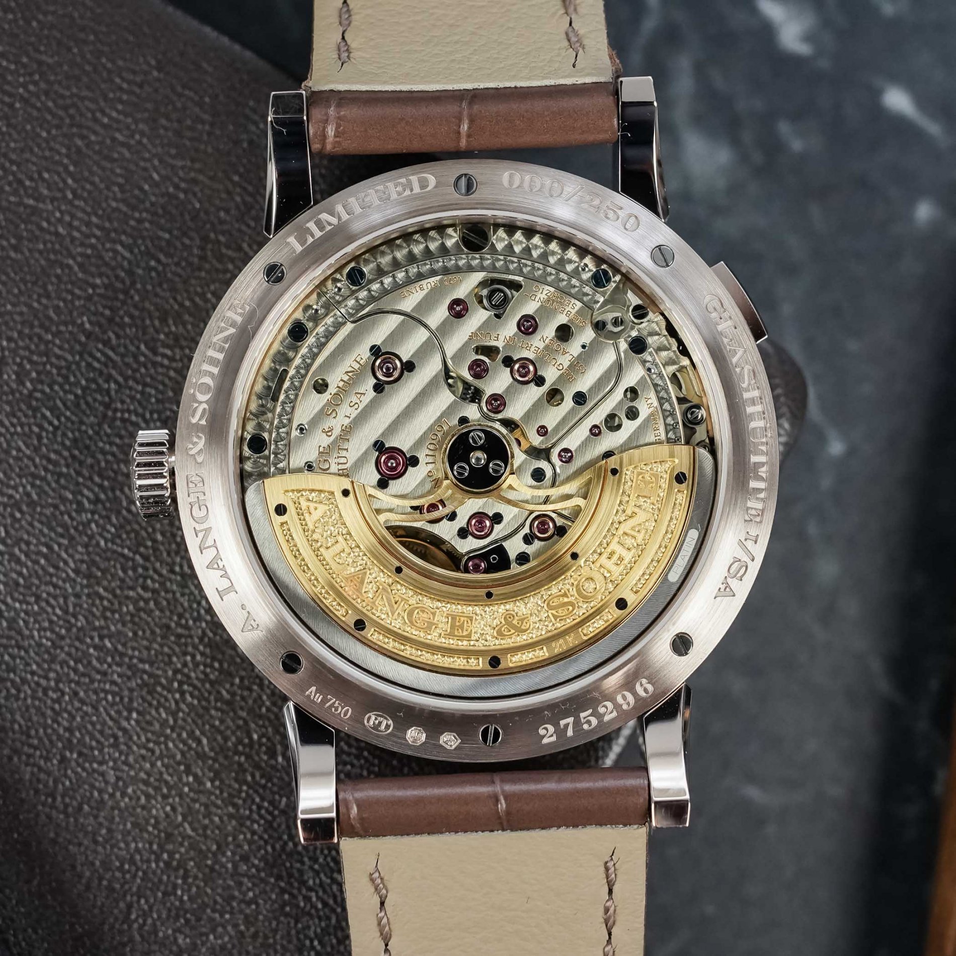 A-lange-Sohne-Lange-1-Daymatic-Honeygold-video-review-6.jpeg