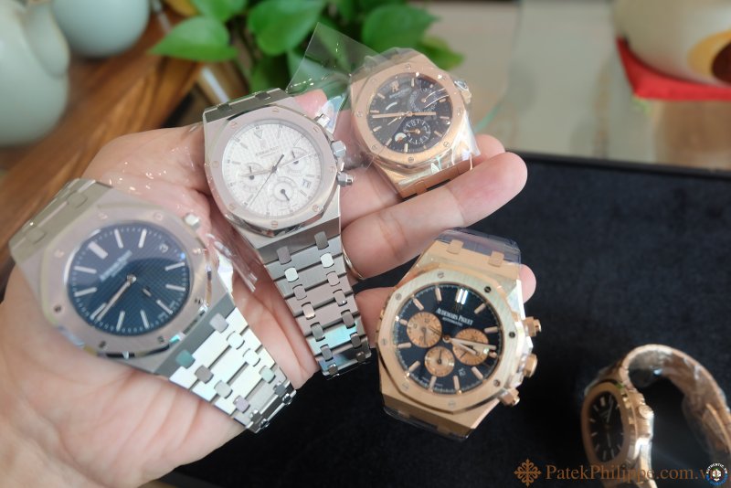Ap-royal-oak-nautilus-patek 5.JPG