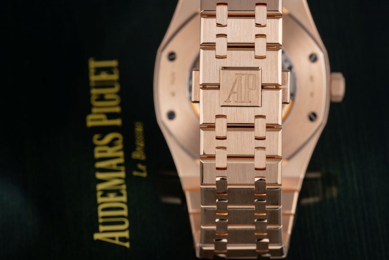 audemars-piguet-15400OR-cai-can-0901000001- 16688.jpeg