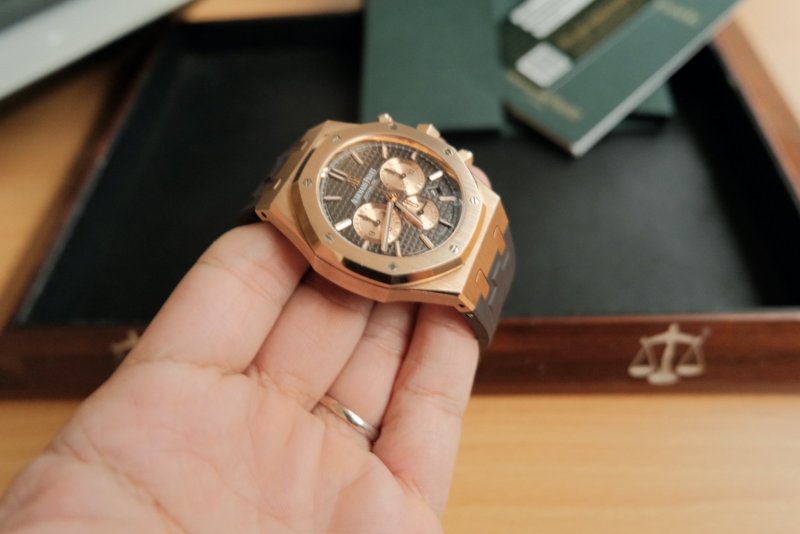 audemars-piguet-26331OR-Chocolate-chronograph-cai-can-0901000001- 15.jpeg