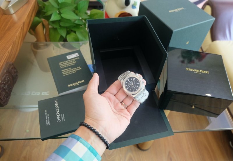 audemars-piguet-chronograph-royal-oak-26320st-0901000001-.jpeg