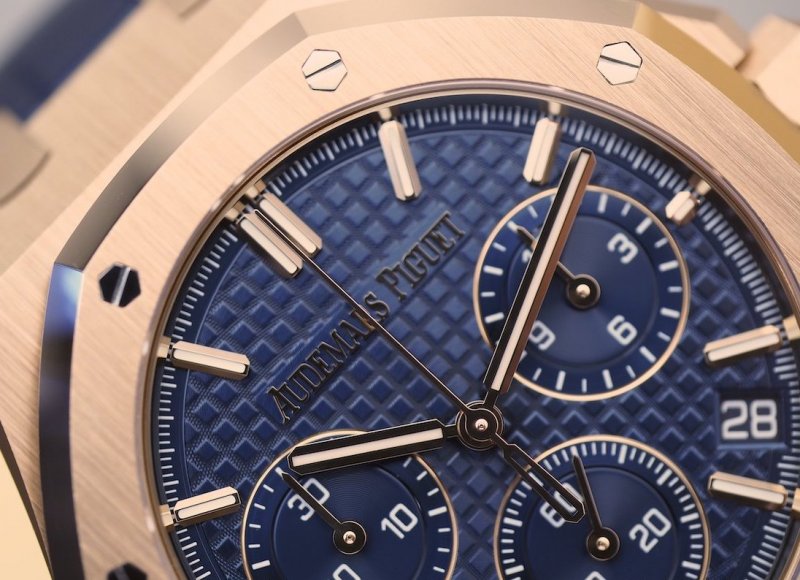 Audemars+Piguet+Royal+Oak+Chrono+50th+Anniversary+ref.+26240OR.jpeg