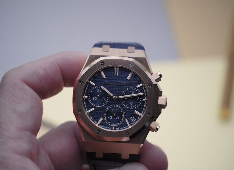 Audemars+Piguet+Royal+Oak+Chrono+50th+Anniversary+ref.+26240OR+Live+Picture.jpeg