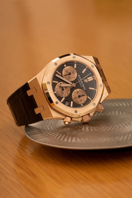 Audemars-Piguet-Royal-Oak-Chronograph-26239OR-1.jpeg