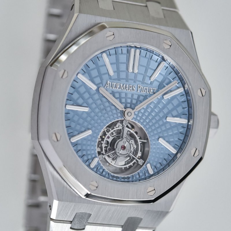 Audemars-Piguet-Royal-Oak-Selfwinding-Flying-Tourbillon-41mm-Platinum-Light-Blue-Dial-26530PT....jpg