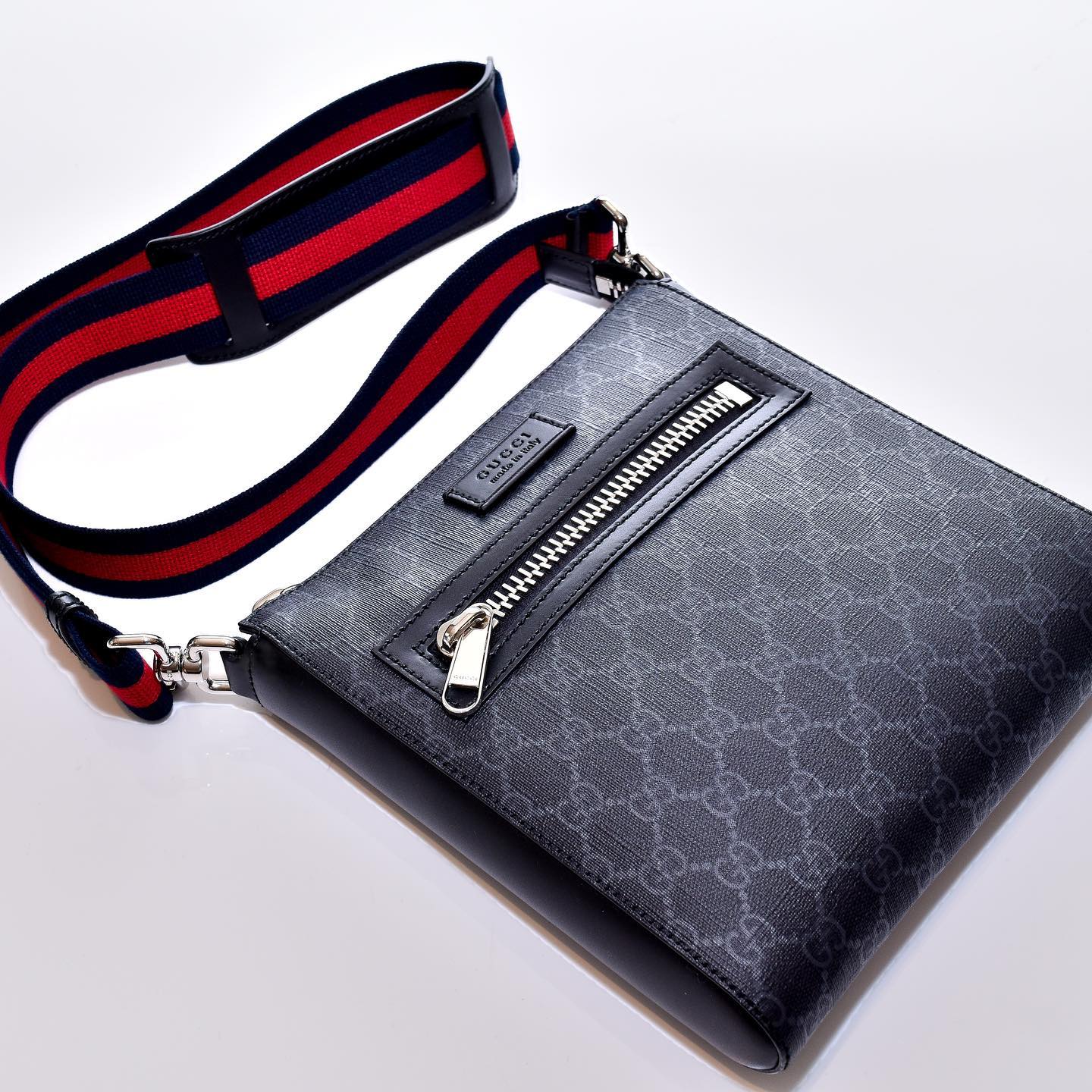 BAG Gucci GG Messenger Bag. Free worldwide shipping available.jpg