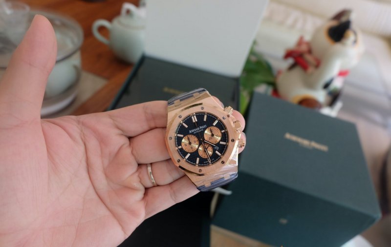 ban dong ho Audemars Piguet ap roy oak Blue rose gold vang hong chronograph 1.jpeg