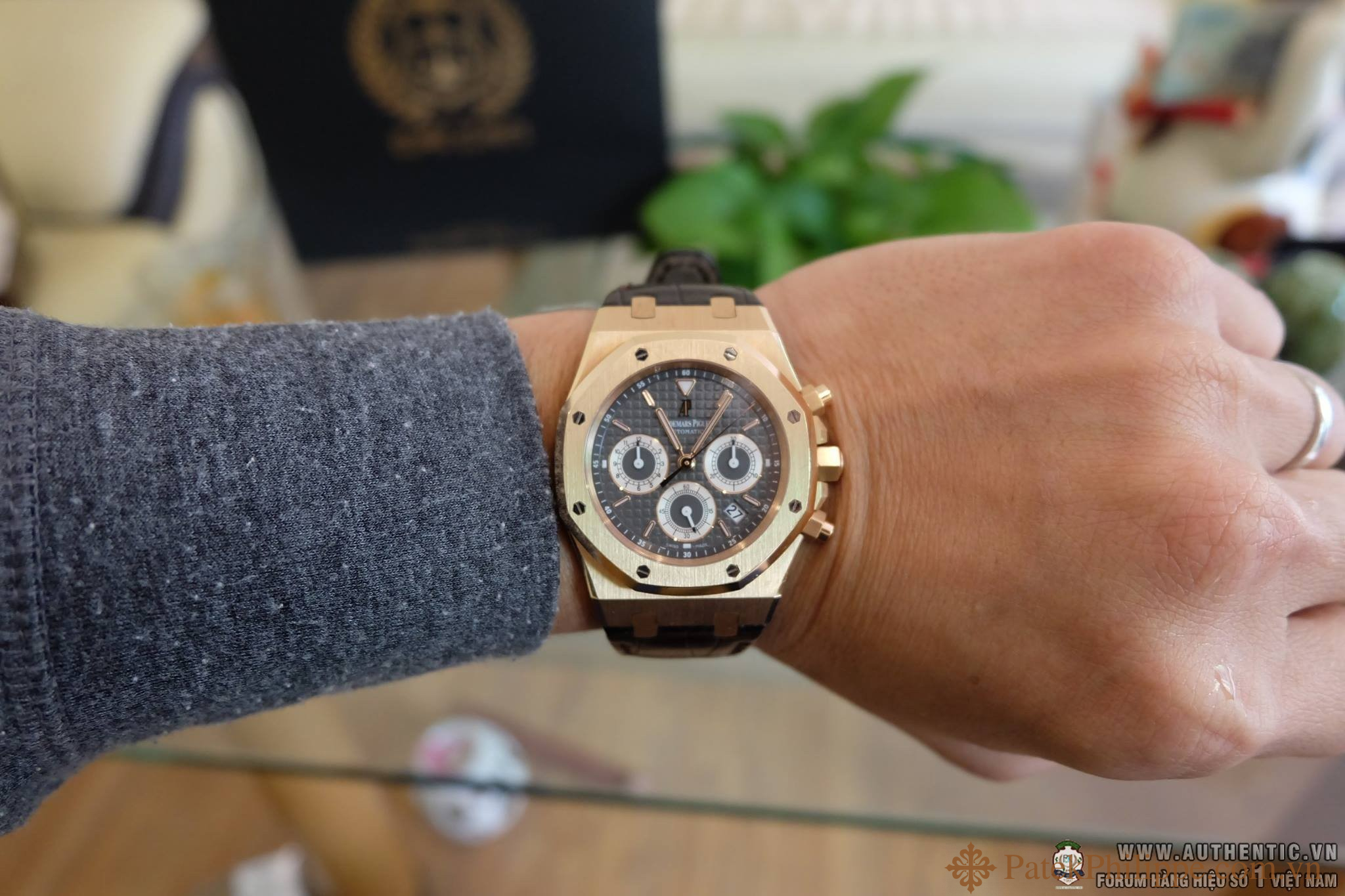 ban DONG HO AUDEMARS PIGUET ROYAL OAK CHRONOGRAPH NEW FULLBOX 1.jpg