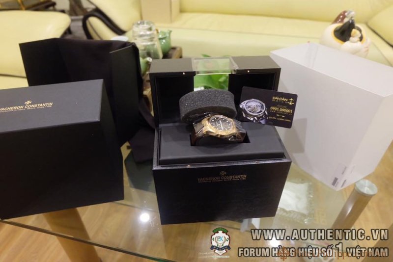ban dong ho VACHERON CONSTANTIN OVERSEA CHRONOGRAPH ROSE GOLD 1.jpg