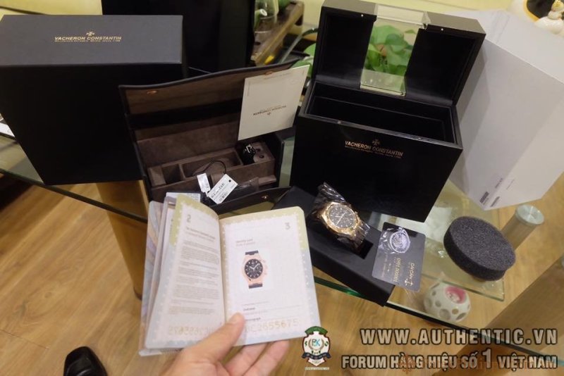 ban dong ho VACHERON CONSTANTIN OVERSEA CHRONOGRAPH ROSE GOLD 4.jpg
