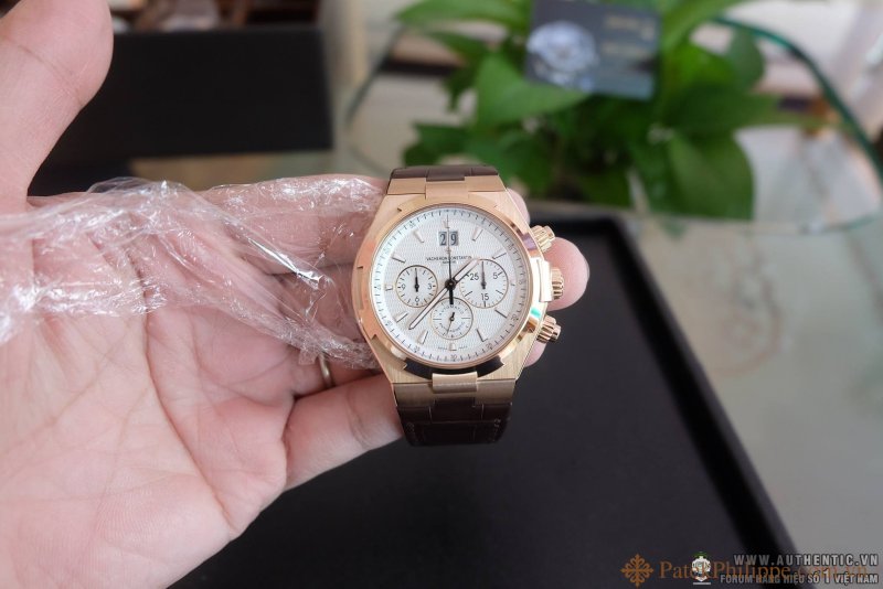 ban DONG HO VACHERON CONSTANTIN OVERSEAS CHRONOGRAPH ROSE GOLD NEW FULLBOX 7.jpg