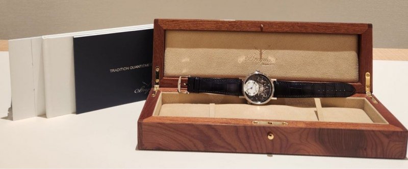 breguet_tradition_quantieme_re_1682127698_d39f75f5_progressive.jpeg