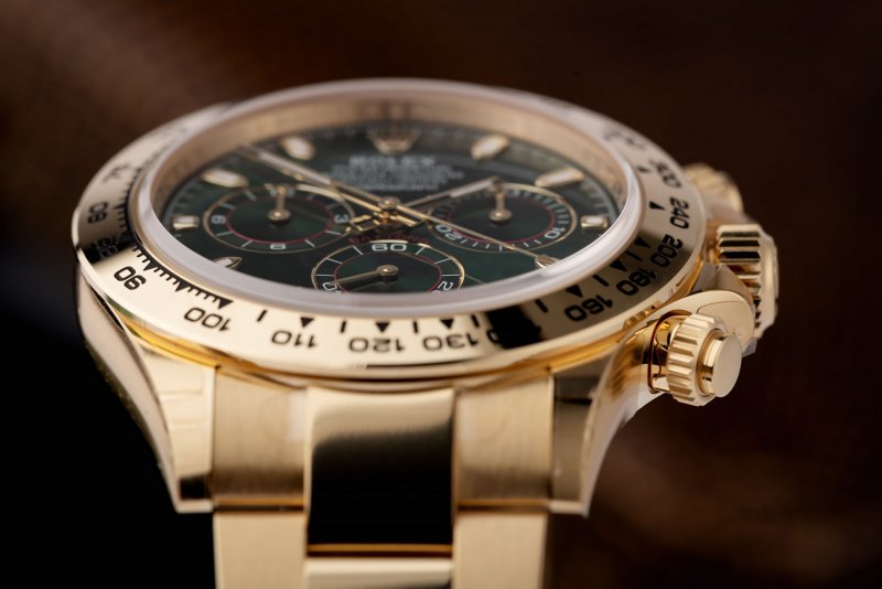 cai-can-0901000001-rolex-cosmograph-daytona-rare-green-dial-ref-116508-year-2018-13739-25.jpeg