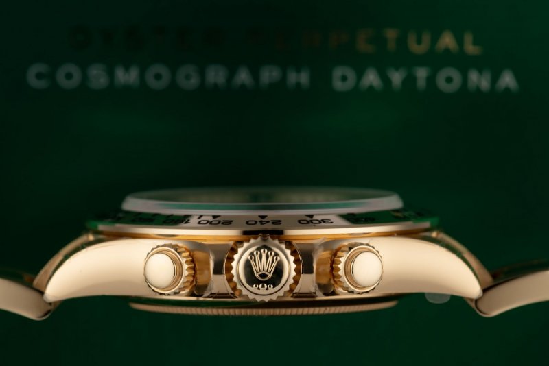 cai-can-0901000001-rolex-cosmograph-daytona-rare-green-dial-ref-116508-year-2018-13739-27.jpeg