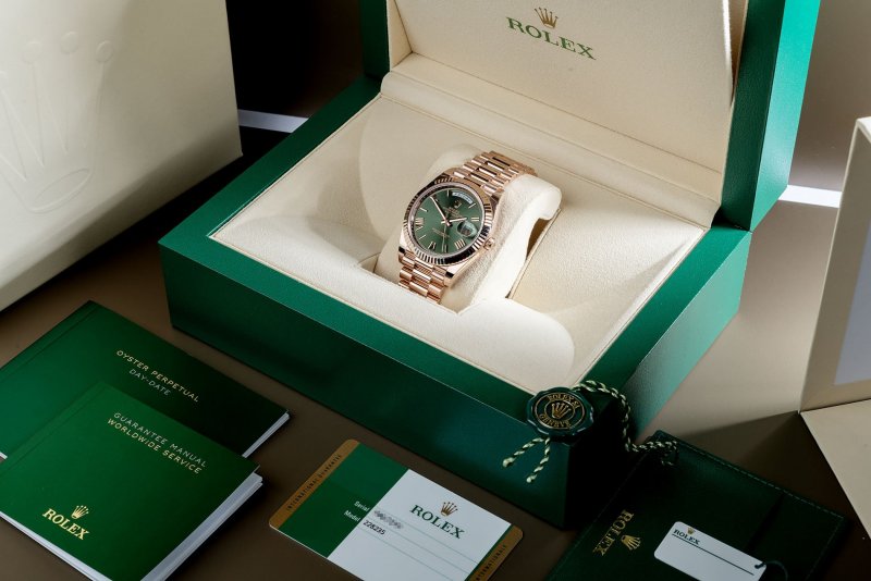cai-can-0901000001-rolex-day-date-rolex-warranty-to-2024-ref-228235-year-2019-13879-27.jpeg