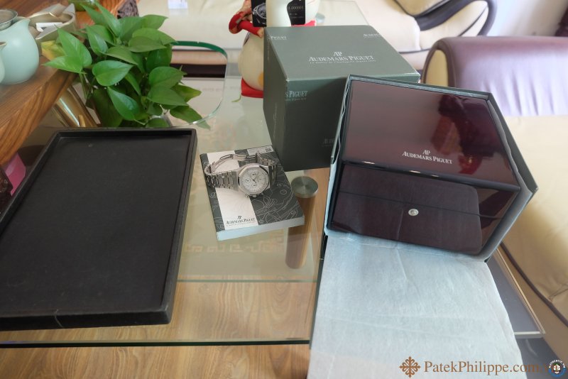 dong-ho-audemars-pigue-royal-oak-chronograph-thep-steel-moi-fullbox 1.JPG
