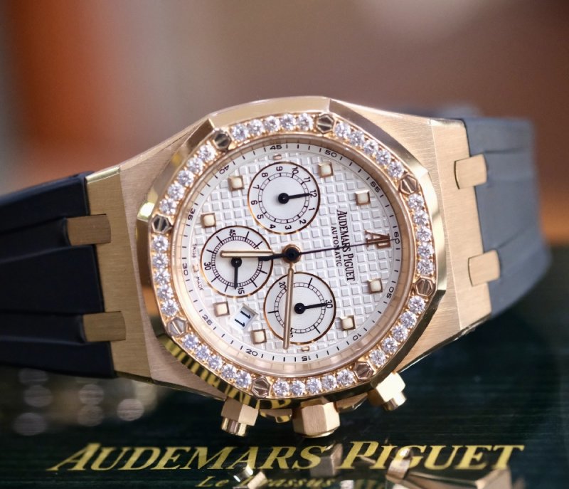 Dong-ho-Audemars-Piguet-Chronogragh-Yellow-Gold-18k_2.jpg