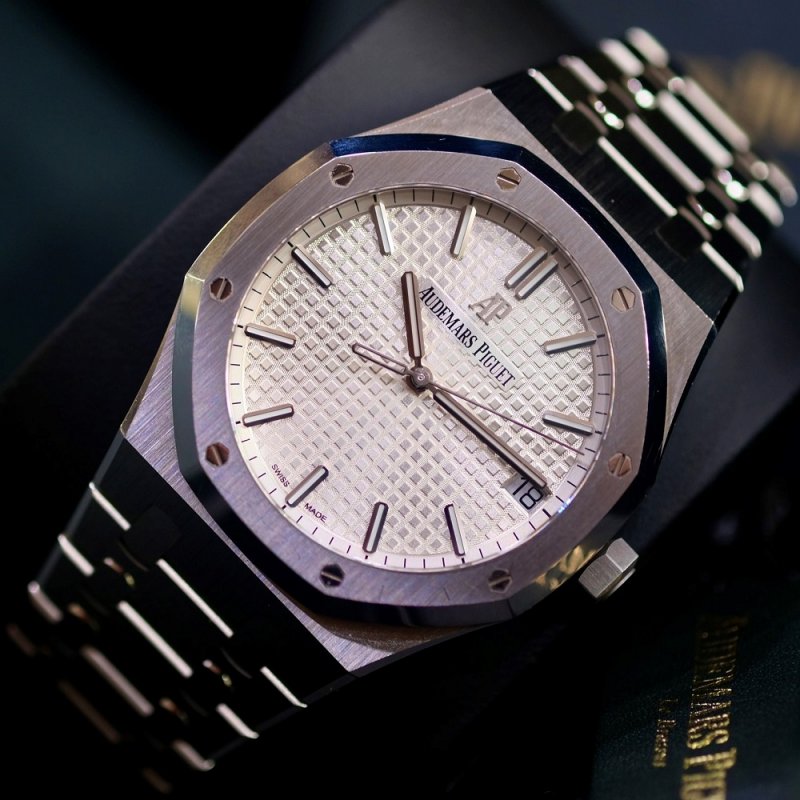 Dong-ho-Audemars-Piguet-Royal-Oak-15500st-oo-1220st-04_5.jpg