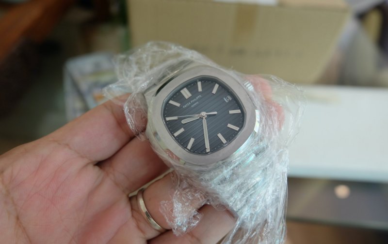 dong-ho-patek-philippe-nautilus-5711_1A-blue-xanh-moi 2.jpeg