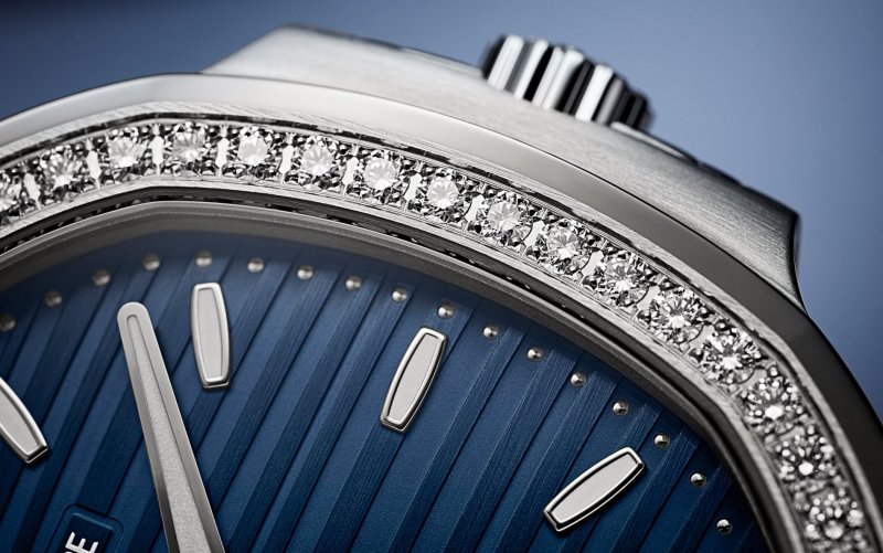 Đồng Hồ Patek Philippe Nautilus  7118:1200A Rose Gold white dial 9998.jpeg