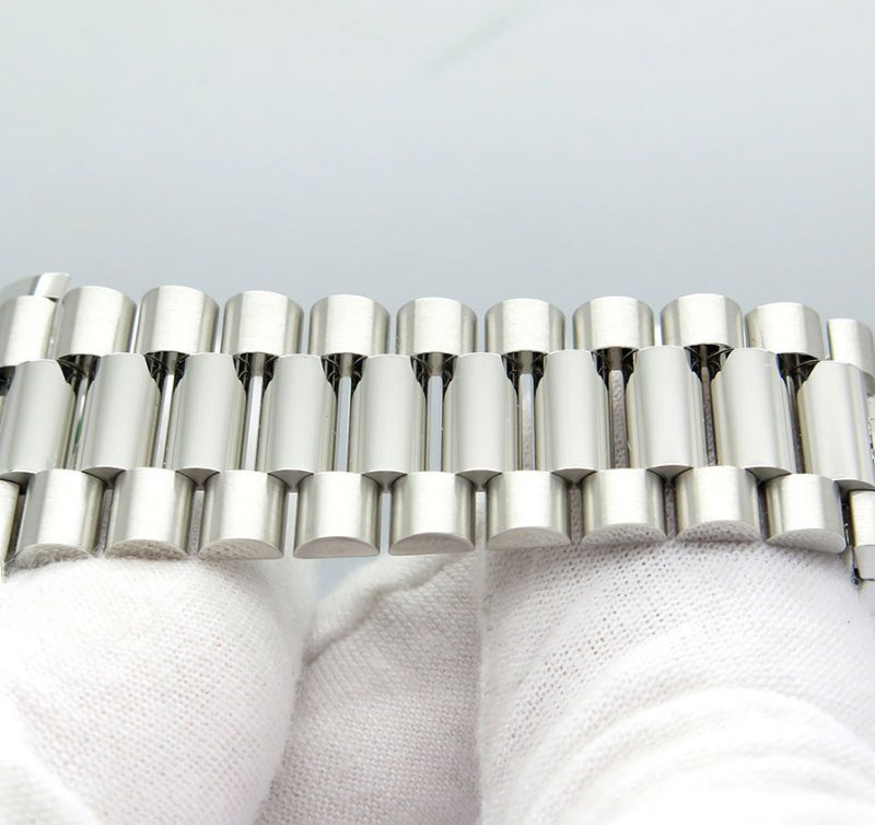đồng hồ Vacheron rolex daydate 228236.jpeg 1.jpeg