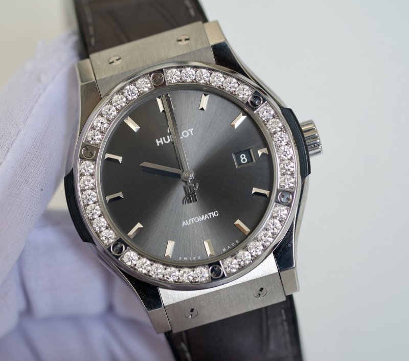 Hublot Grey (8).jpg