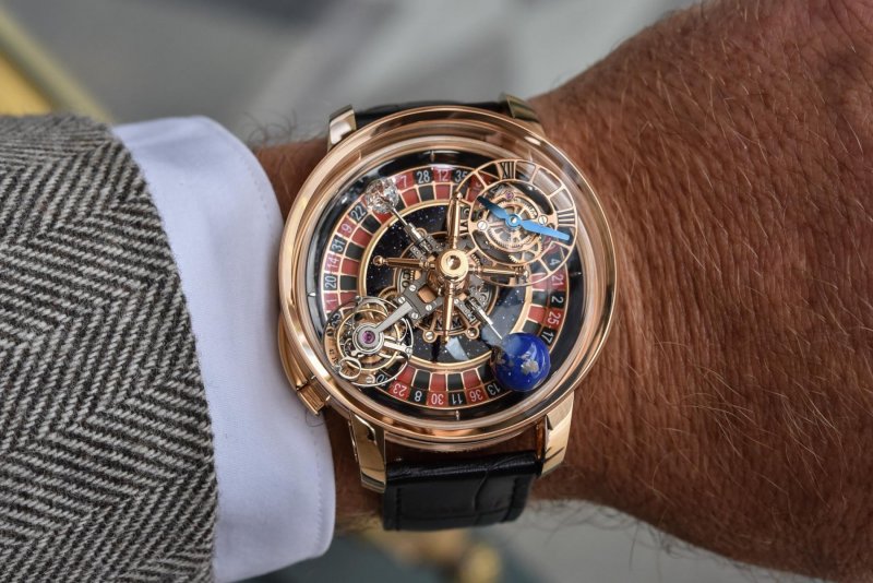 Jacob-and-Co-Astronomia-Casino-2.jpeg
