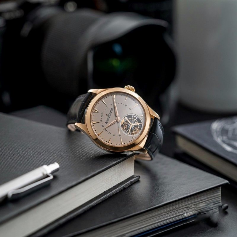 jaeger_lecoultre_master_date_t_1728010629_316fb3ce_progressive.jpeg