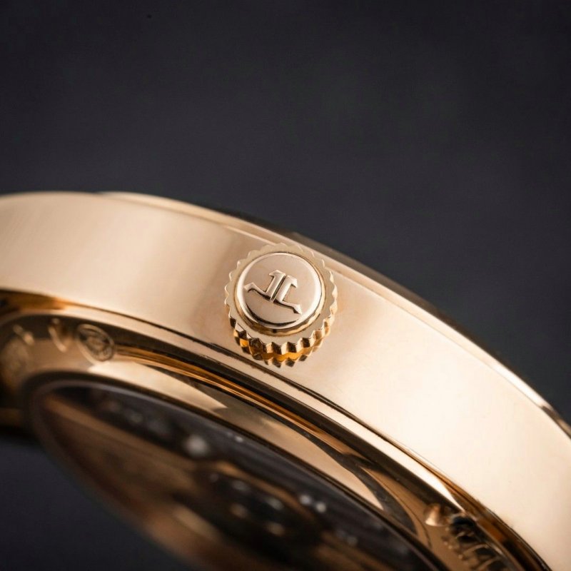 jaeger_lecoultre_master_date_t_1728010629_65f921c0_progressive.jpeg