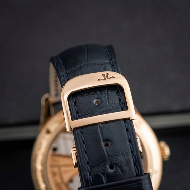 jaeger_lecoultre_master_date_t_1728010629_999d0398_progressive.jpeg
