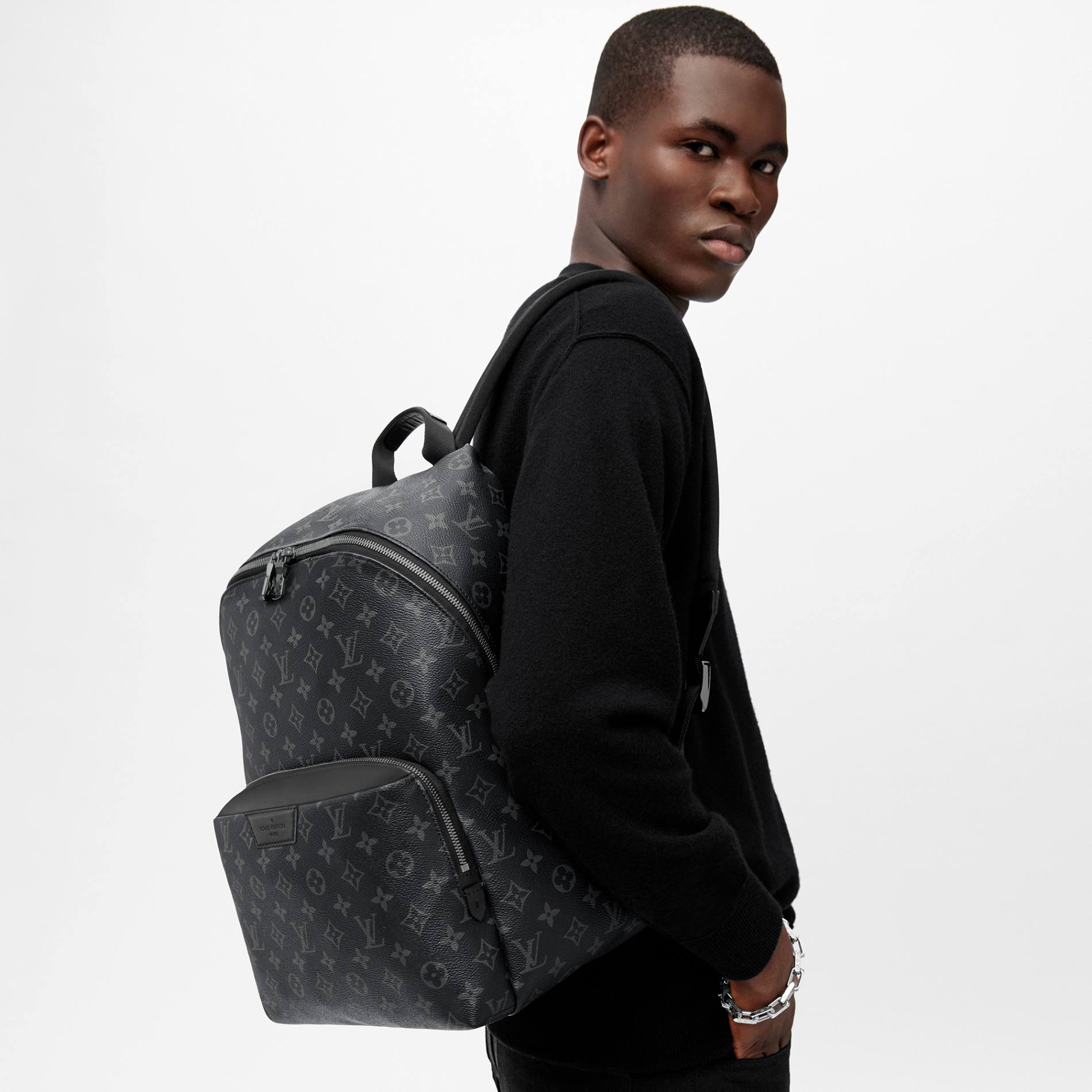 louis-vuitton-discovery-backpack-pm-monogram-eclipse-canvas-bags--M43186_PM1_Worn view.png