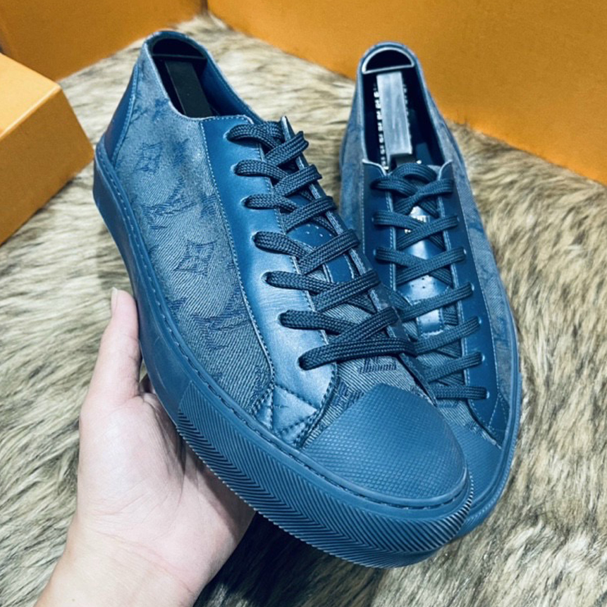 LV Sneaker (29).jpg