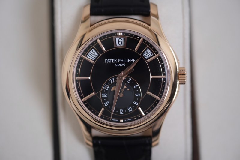 PATEK 5205 MẶT ĐEN (4).JPG