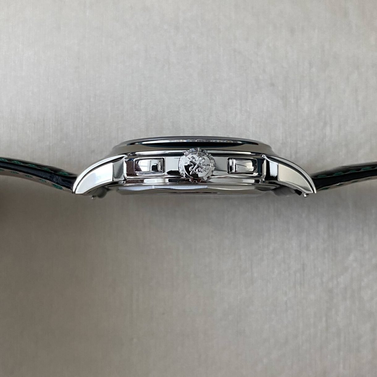 patek-5270p-014-011-1220x1220.jpeg