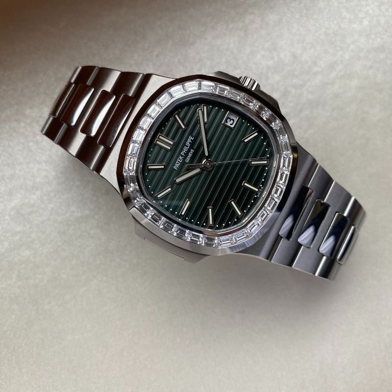 patek-5711-1300a-02.jpg