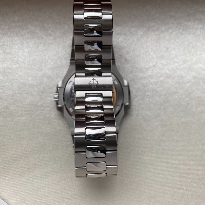 patek-5711-1300a-05.jpg