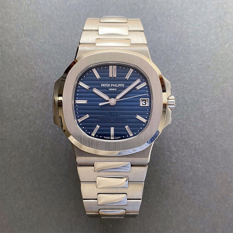 patek-5711-1p-40Anni-1.jpeg