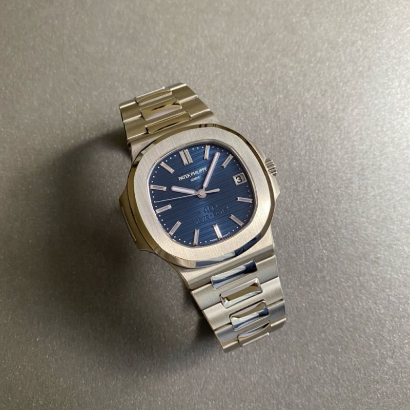patek-5711-1p-40Anni-14.jpeg