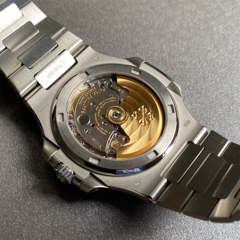 patek-5711-1p-40Anni-2.jpeg