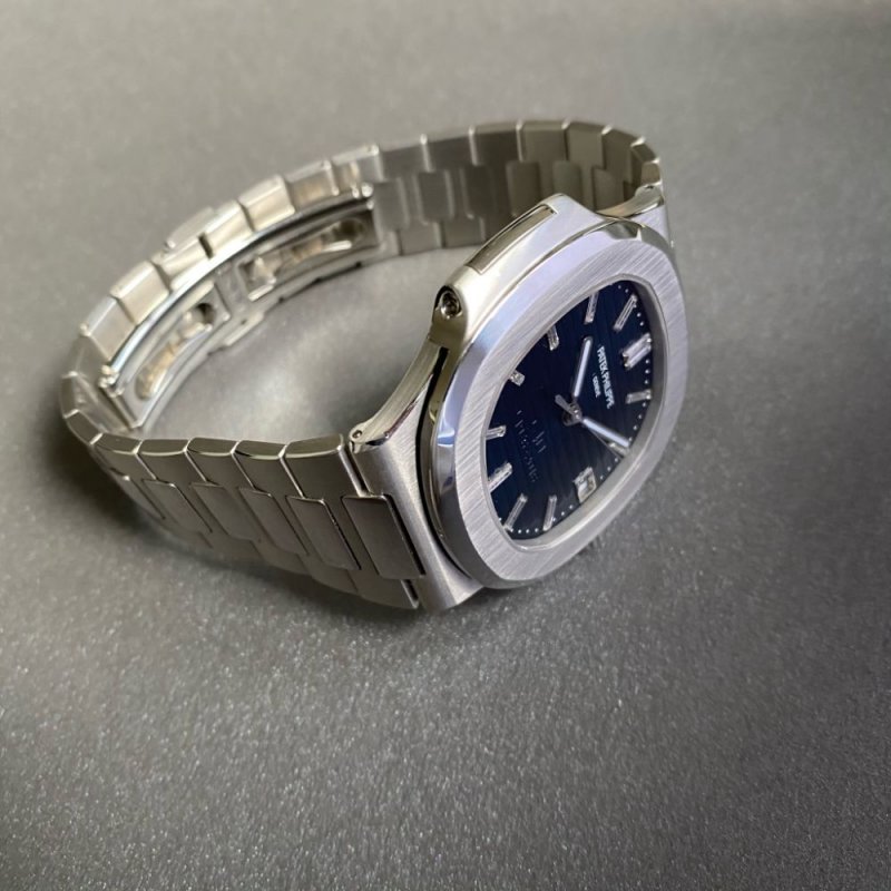 patek-5711-1p-40Anni-3.jpeg