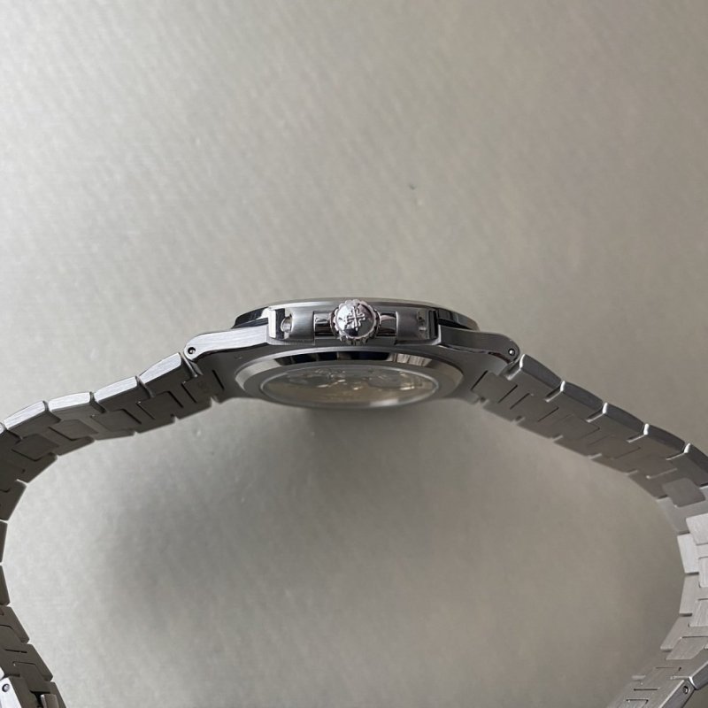 patek-5811g-6-1220x1220.jpeg