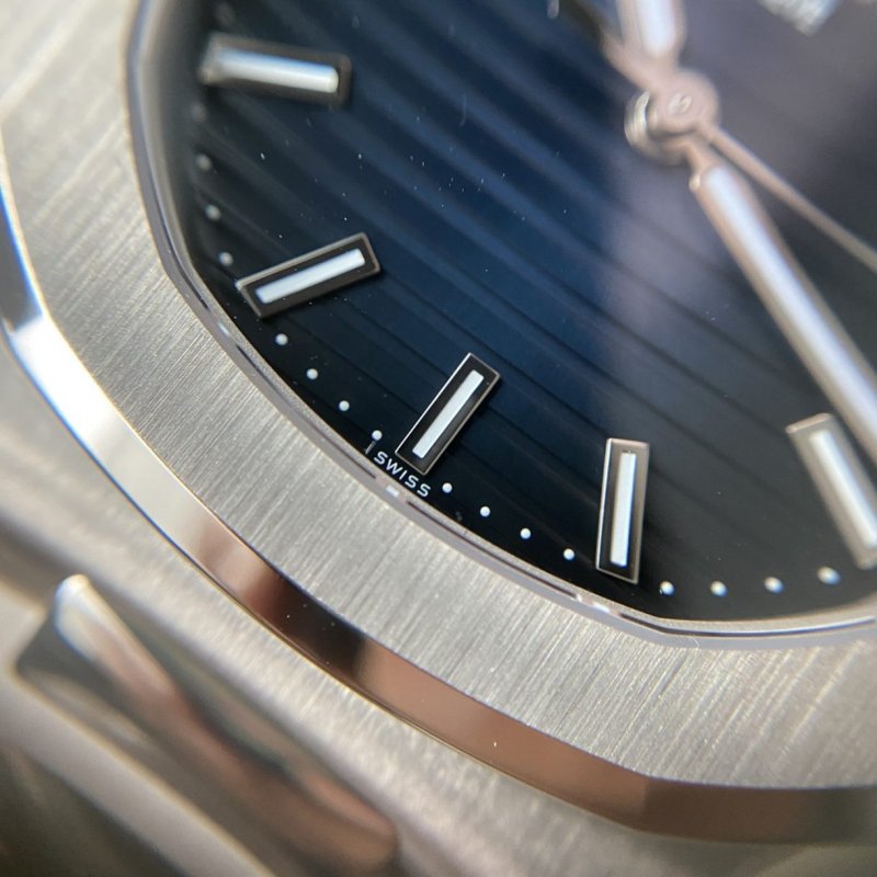patek-5811g-7-1220x1220.jpeg
