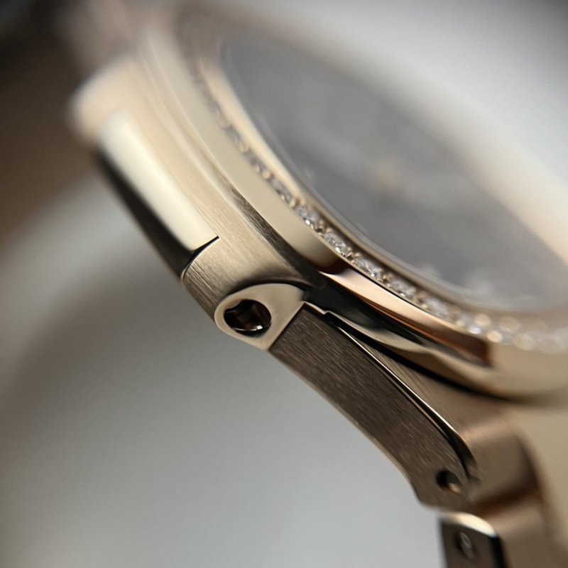patek-7010-1r-005-1220x1220.jpeg