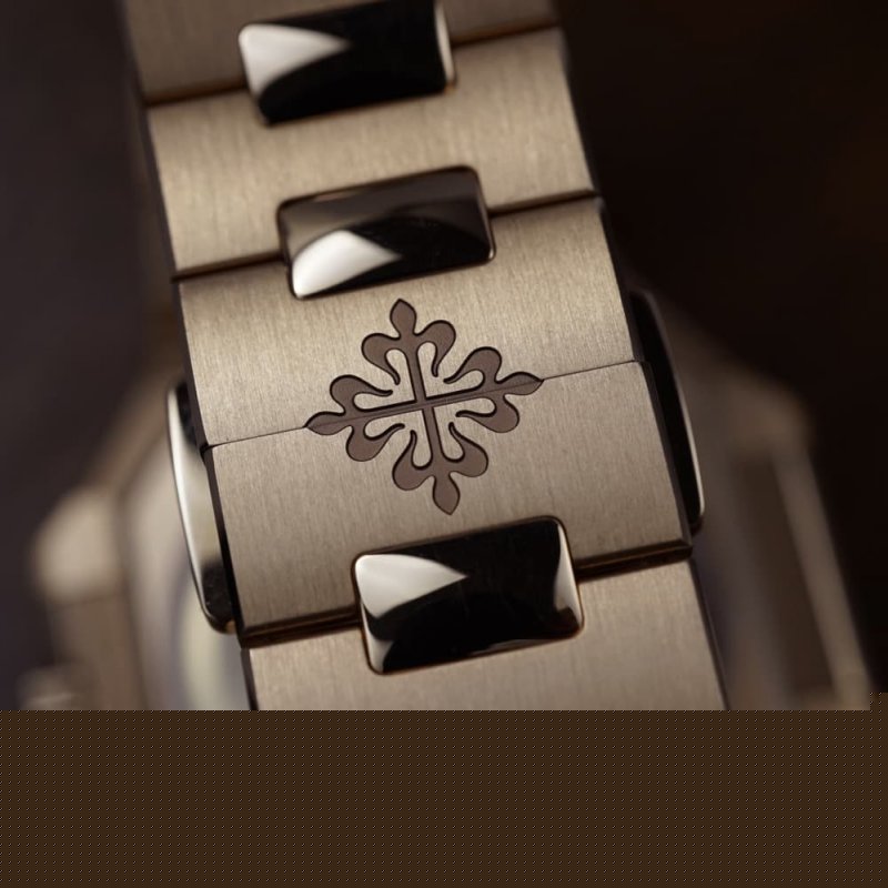 patek-7129-1r-07.jpeg