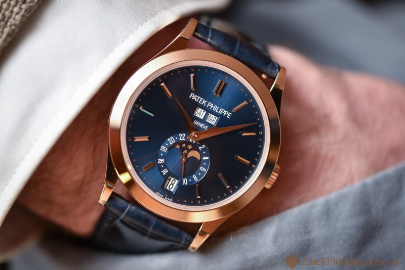 Patek-Philippe-5396R-Annual-Calendar-Rose-gold-Blue-dial-4.jpg